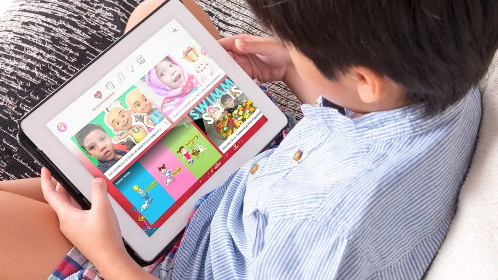 Anak Nonton YouTube